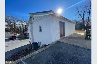 210 N Centre Avenue #APARTMENT A, Leesport, PA 19533 - Photo 3
