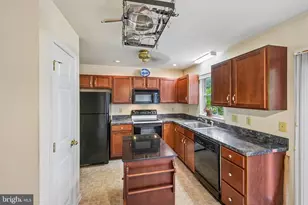 87 Horseshoe Dr, Douglassville, PA 19518 - Photo 11