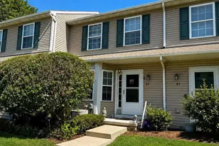 87 Horseshoe Dr, Douglassville, PA 19518 - Photo 1