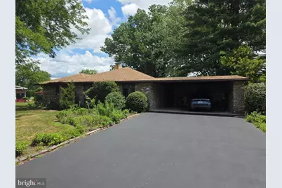 215 W 49th Street, Reading, PA 19606 - Photo 1