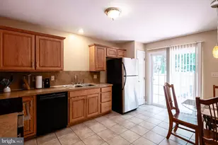 738 Maria Ave, Sinking Spring, PA 19608 - Photo 11