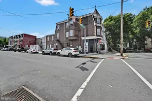 351 N 6th St, Reading, PA 19601 - Photo 11