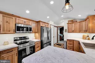 470 N Heidelberg Rd, Robesonia, PA 19551 - Photo 9
