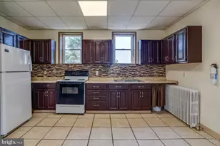 1257 Eckert Ave, Reading, PA 19602 - Photo 7