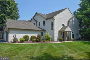 400 Epsilon Dr, Wernersville, PA 19565 - Photo 3