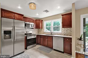 2614 Tennyson Ave, Reading, PA 19608 - Photo 9