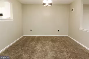 2906 Marvin Dr, Reading, PA 19608 - Photo 5