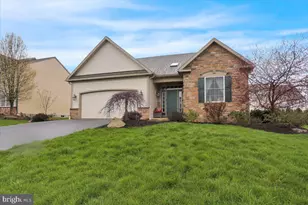 1004 Helm Ln, Reading, PA 19605 - Photo 1