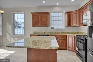 1004 Helm Ln, Reading, PA 19605 - Photo 15