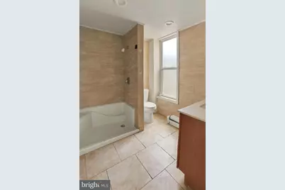 526 N 10th Street, Reading, PA 19604 - Photo 17
