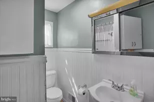 2411 Fairview Ave, Reading, PA 19606 - Photo 17