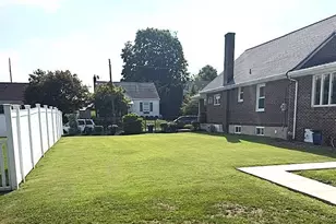 1341 Lacrosse Ave, Reading, PA 19607 - Photo 3