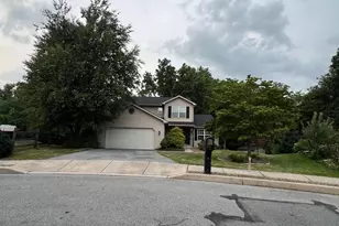 11 Tulpehocken Ct, Womelsdorf, PA 19567 - Photo 1