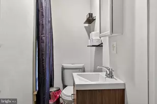 327 W Windsor St, Reading, PA 19601 - Photo 15