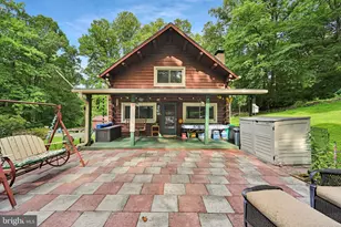 17 Apple Ln, Fleetwood, PA 19522 - Photo 3
