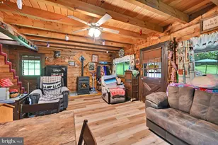 17 Apple Ln, Fleetwood, PA 19522 - Photo 5