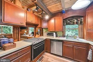 17 Apple Ln, Fleetwood, PA 19522 - Photo 9