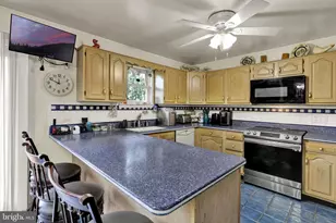 926 Christmas Village Rd, Bernville, PA 19506 - Photo 3