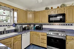 926 Christmas Village Rd, Bernville, PA 19506 - Photo 5