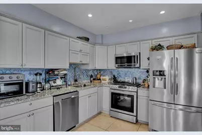 526 Windsor Street, Reading, PA 19601 - Photo 5