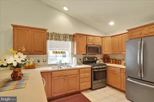 2506 Simon Dr, Sinking Spring, PA 19608 - Photo 11