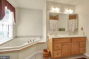 2506 Simon Dr, Sinking Spring, PA 19608 - Photo 25