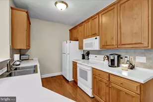 11 Fallowfield Cir, Shillington, PA 19607 - Photo 5