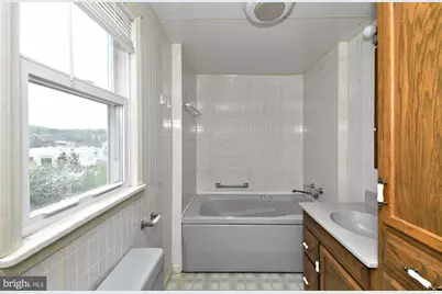 28 W Smith Street, Topton, PA 19562 - Photo 33