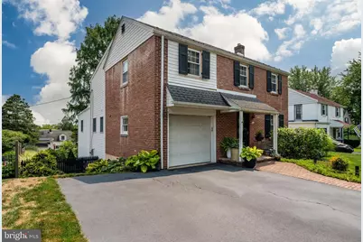 105 E 35th Street, Reading, PA 19606 - Photo 3