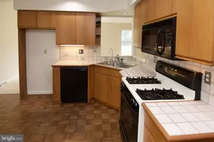 1956 Meadow Ln, Wyomissing, PA 19610 - Photo 7