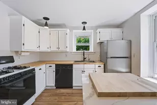2129 Spring St, West Lawn, PA 19609 - Photo 11
