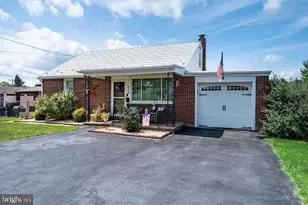 875 Columbia Ave, Sinking Spring, PA 19608 - Photo 5