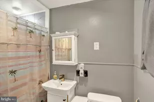 943 N 10th St, Reading, PA 19604 - Photo 15