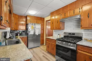 3415 Earl St, Laureldale, PA 19605 - Photo 9