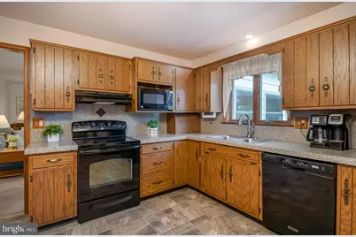 303 Belle Alto Road, Wernersville, PA 19565 - Photo 11