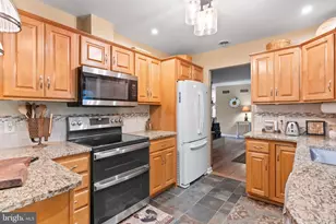 112 Sunnyfield Dr, Fleetwood, PA 19522 - Photo 11