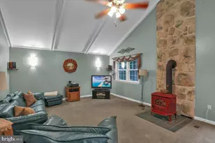 715 Texter Mountain Rd, Robesonia, PA 19551 - Photo 5