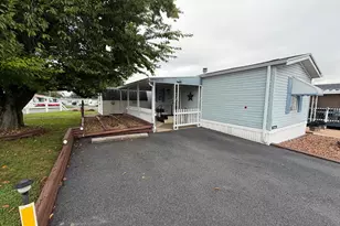 1057 Sage Ave, Reading, PA 19605 - Photo 3