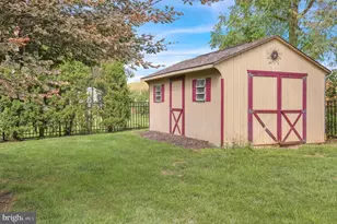 705 Meadowcrest Ln, Douglassville, PA 19518 - Photo 37