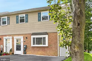 1055 Deer Run, Reading, PA 19606 - Photo 3