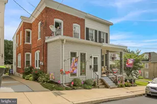 27 Apple St, Boyertown, PA 19512 - Photo 3