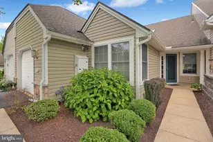 127 Hawthorne Ct, Wyomissing, PA 19610 - Photo 1