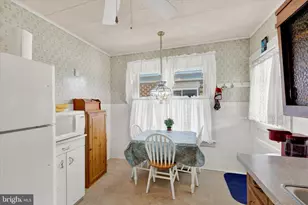 2231 Cleveland Ave, West Lawn, PA 19609 - Photo 7