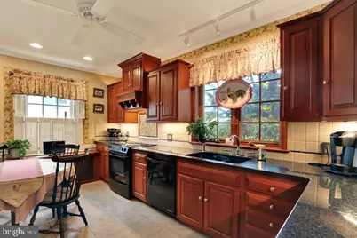 109 E 36th Street, Reading, PA 19606 - Photo 11