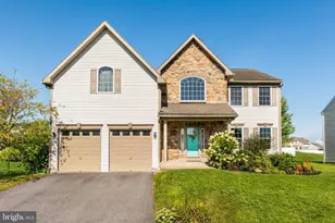 205 E Clearview Dr, Sinking Spring, PA 19608 - Photo 1