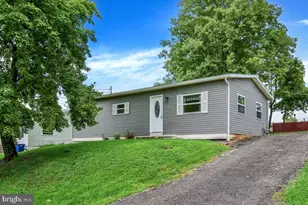 1257 Dauphin Pl, Birdsboro, PA 19508 - Photo 1