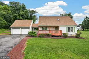 5039 Valley View Rd, Mohnton, PA 19540 - Photo 3