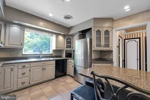 809 Farr Pl, Reading, PA 19611 - Photo 11