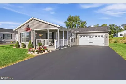 176 Eagles Watch Drive S, Bechtelsville, PA 19505 - Photo 1