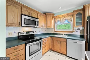 29 Dairy Ln, Barto, PA 19504 - Photo 9
